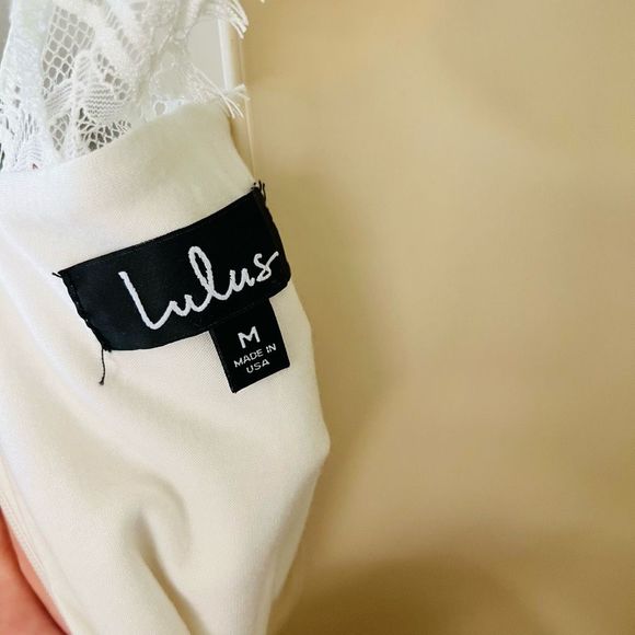 Lulu’s Endlessly Alluring White Lace body con dress size M - Picture 3 of 6